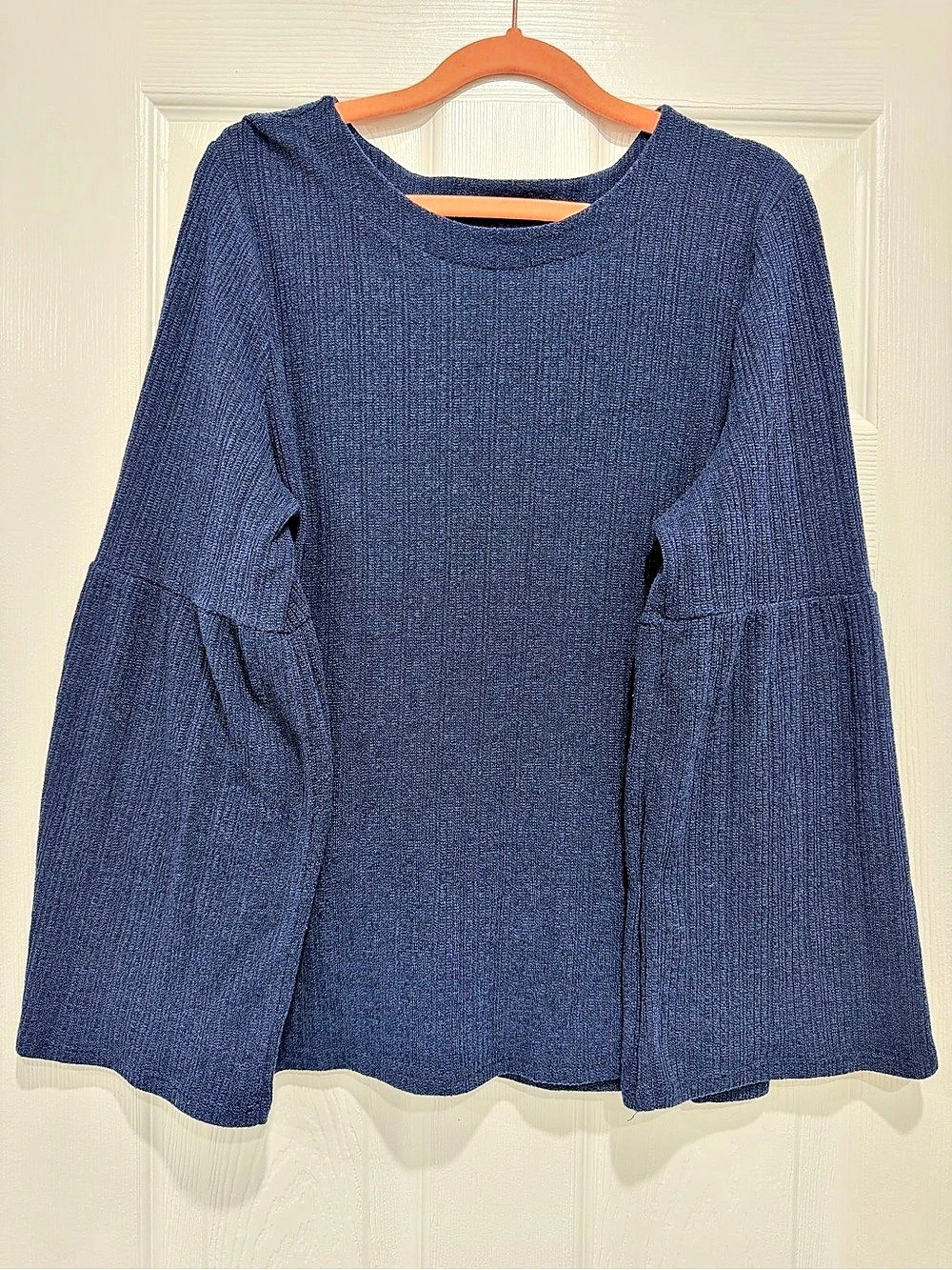 Laura Women's Blue Bell Sleeve Tunic Size XL Like New